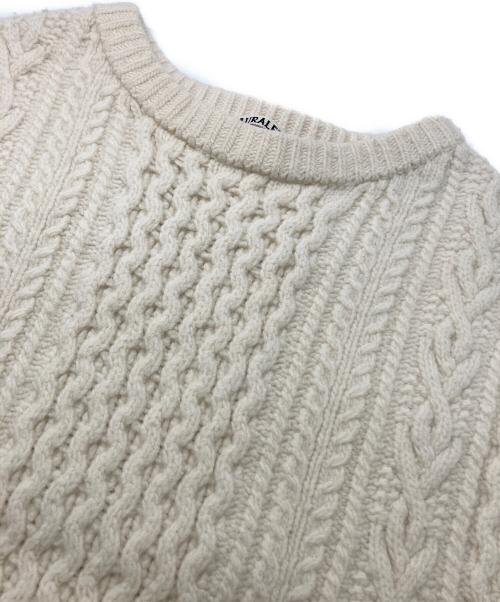 AURALEE（オーラリー）AURALEE (オーラリー) FRENCH MERINO ARAN KNIT VEST アイボリーの古着・服飾アイテム