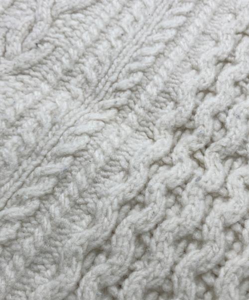 AURALEE（オーラリー）AURALEE (オーラリー) FRENCH MERINO ARAN KNIT VEST アイボリーの古着・服飾アイテム