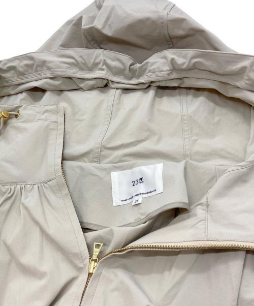 23区（ニジュウサンク）23区 (ニジュウサンク) ナイロン2WAYストレッチ フーデットアウター アイボリー サイズ:36の古着・服飾アイテム