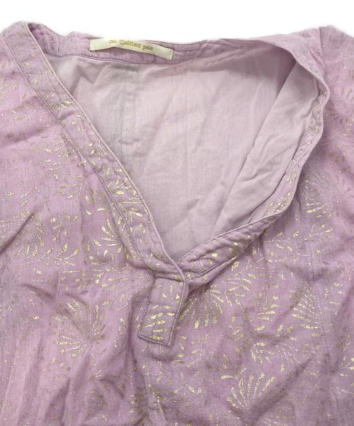 ne quittez pas（ヌキテパ）ne quittez pas (ヌキテパ) GOLD FLOWER PRINT PANEL DRESS ピンク サイズ:Ⅿの古着・服飾アイテム