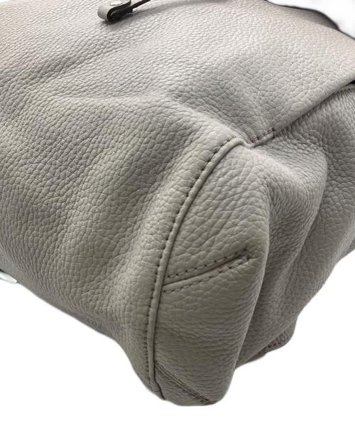 MICHAEL KORS（マイケル・コース）MICHAEL KORS (マイケル・コース) レザーリュック ベージュ サイズ:-の古着・服飾アイテム