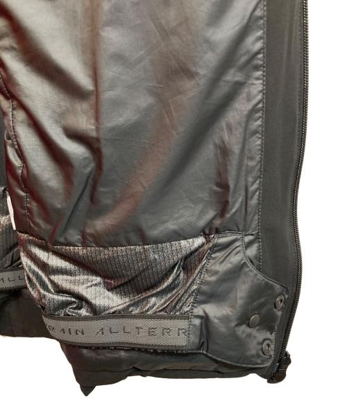 DESCENTE ALLTERRAIN（デザイント オルテライン）Descente ALLTERRAIN (デザイント オルテライン) MIZUSAWA DOWN JACKET 30U ブラック サイズ:Oの古着・服飾アイテム