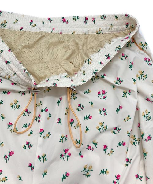 little sunny bite（リトルサニーバイト）Little sunny bite (リトルサニーバイト) フローラルナイロンパンツ ホワイト サイズ:Mの古着・服飾アイテム