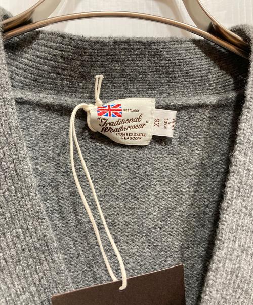 Traditional Weatherwear（トラディショナルウェザーウェア）Traditional Weatherwear (トラディショナルウェザーウェア) ミドルゲージ Vネックカーディガン グレー サイズ:XSの古着・服飾アイテム