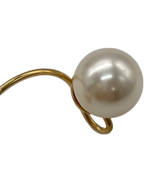 VALENTINO（ヴァレンティノ）VALENTINO (ヴァレンティノ) ロックスタッズパールピアスの古着・服飾アイテム