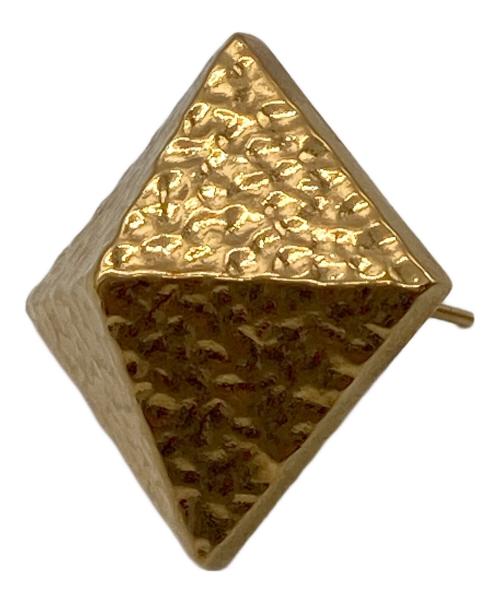 VALENTINO（ヴァレンティノ）VALENTINO (ヴァレンティノ) ピラミッドスタッズピアスの古着・服飾アイテム