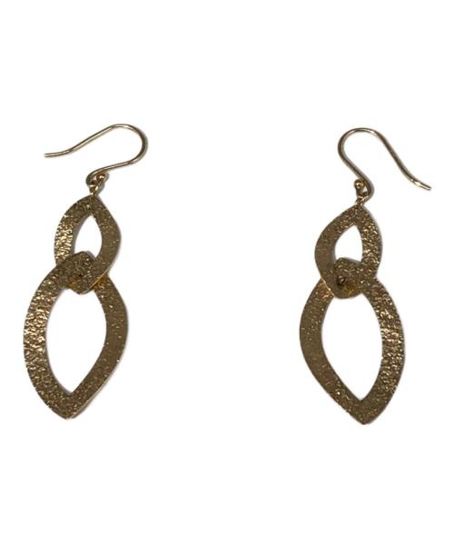 COCOSHNIK（ココシュニック）COCOSHNIK (ココシュニック) テクスチャープレートリーフ2連 フックピアスの古着・服飾アイテム