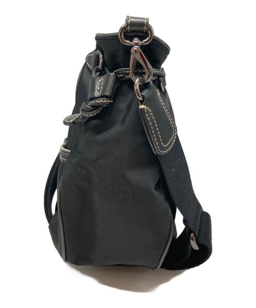 BURBERRY BLUE LABEL（バーバリーロンドンブルーレーベル）BURBERRY BLUE LABEL (バーバリーロンドンブルーレーベル) ナイロンショルダーバッグ ブラックの古着・服飾アイテム