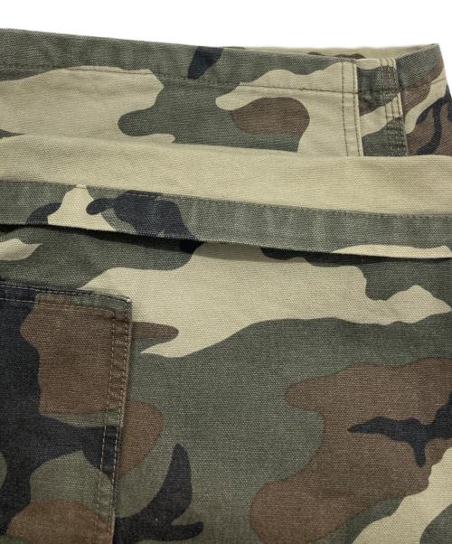 CarHartt（カーハート）CarHartt (カーハート) カモフラダブルニハーフパンツ グリーン サイズ:34の古着・服飾アイテム