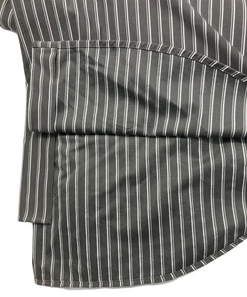 +81（プラスエイティーワン）+81 (プラスエイティーワン) KANEMASA PHIL. (カネマサフィル) 別注THICK AND THIN STRIPE ROYAL OX DRESS KNIT SHIRT グレー×ホワイト サイズ:2の古着・服飾アイテム