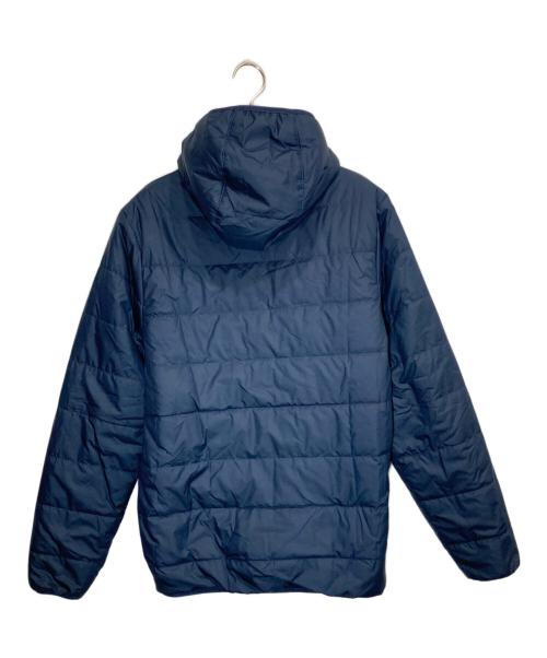 Patagonia（パタゴニア）Patagonia (パタゴニア) リバーシブル・レディ・フレディ・フーディ ベージュ×ネイビー サイズ:XXL (レディースM相当)の古着・服飾アイテム