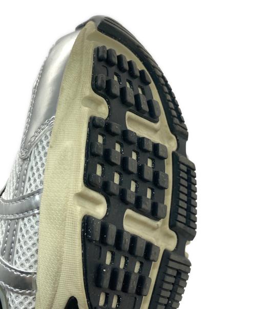 NIKE（ナイキ）NIKE (ナイキ) V2K RUN SUMMIT シルバー サイズ:27.5cmの古着・服飾アイテム
