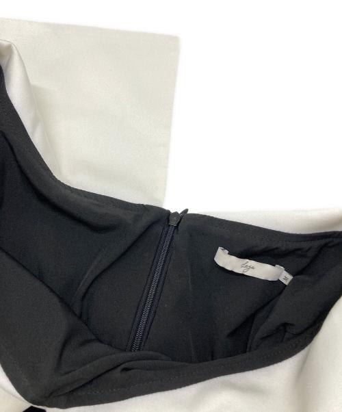 LeJa（レジャ）LEJA (レジャ) アシンメトリービッグカラーベロアマーメイドドレス ホワイト×ブラック サイズ:Mの古着・服飾アイテム