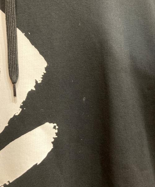 BURBERRY（バーバリー）BURBERRY (バーバリー) LOVE プリントパーカー ブラック サイズ:Sの古着・服飾アイテム