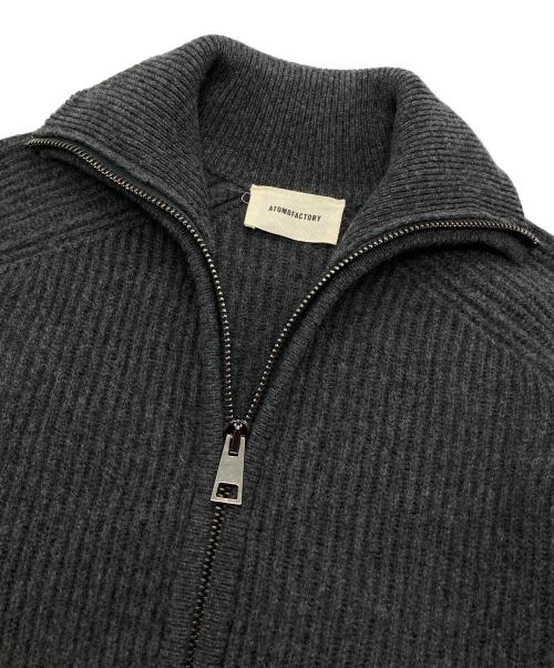 ATOMOFACTORY.（アトモファクトリー）ATOMOFACTORY. (アトモファクトリー) ダメージジップアップカーディガン グレー サイズ:Mの古着・服飾アイテム