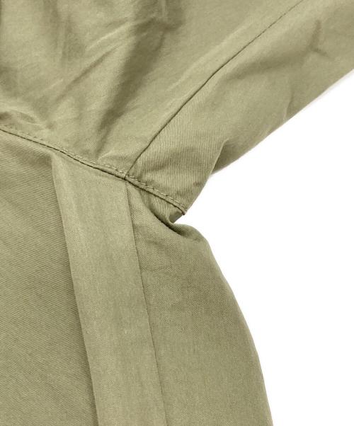 Sea Room lynn（シールームリン）Sea Room Lynn (シールームリン) collab ナイロンtuckストレートパンツ カーキ サイズ:Mの古着・服飾アイテム