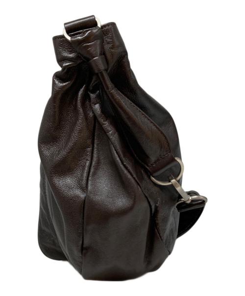 TOUT Y EST（トゥティエ）TOUT Y EST (トゥティエ) sac nacelle epaule ブラウンの古着・服飾アイテム