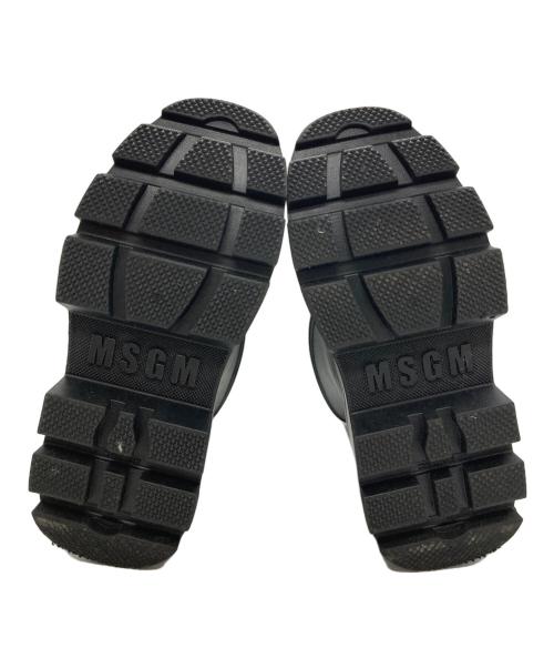 MSGM（エムエスジーエム）MSGM (エムエスジーエム) ロゴエンボスアンクルブーツ ブラック サイズ:37の古着・服飾アイテム