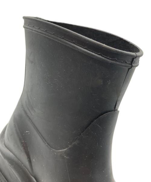 MSGM（エムエスジーエム）MSGM (エムエスジーエム) ロゴエンボスアンクルブーツ ブラック サイズ:37の古着・服飾アイテム