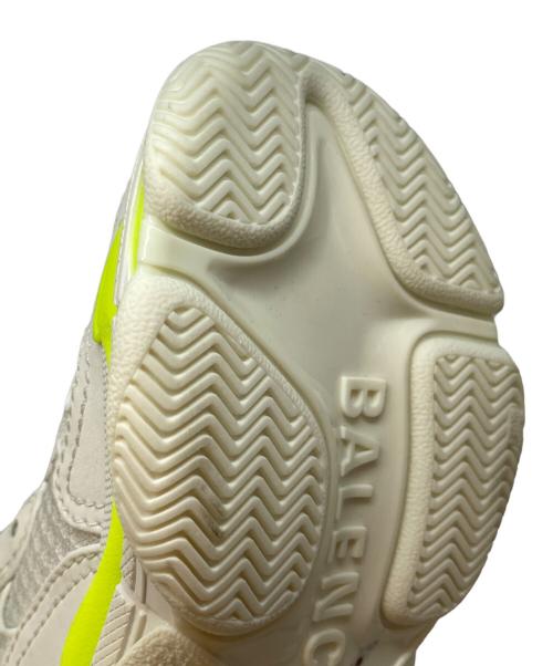 BALENCIAGA（バレンシアガ）BALENCIAGA (バレンシアガ) TRIPLE S ホワイト サイズ:JP 15.5の古着・服飾アイテム