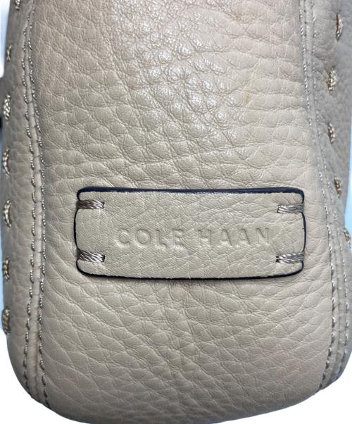COLE HAAN（コールハーン）COLE HAAN (コールハーン) アイビー カメラ バック ベージュ サイズ:-の古着・服飾アイテム