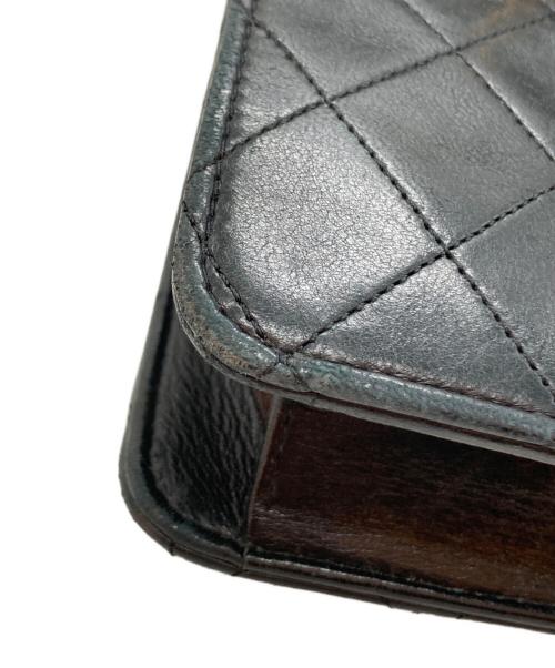 CHANEL（シャネル）CHANEL (シャネル) ダブルターンロックチェーンショルダーバッグ ブラックの古着・服飾アイテム