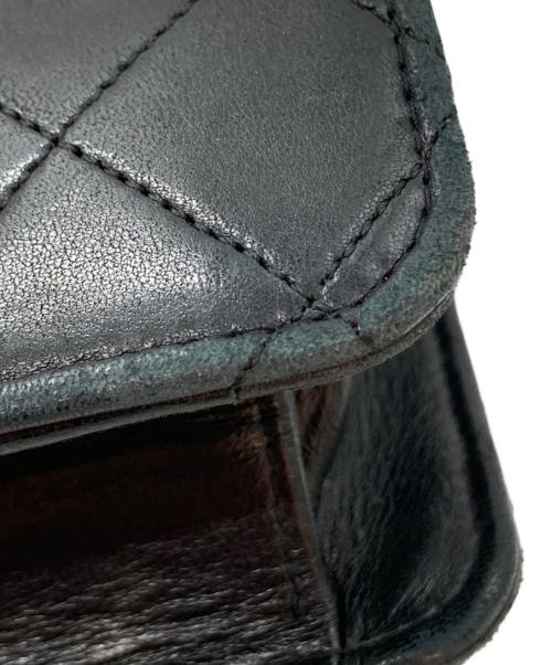 CHANEL（シャネル）CHANEL (シャネル) ダブルターンロックチェーンショルダーバッグ ブラックの古着・服飾アイテム