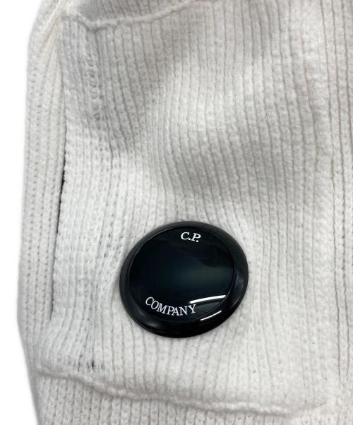 C.P COMPANY（シーピーカンパニー）C.P COMPANY (シーピーカンパニー) レンズディテール リブプルオーバー ホワイト サイズ:Mの古着・服飾アイテム