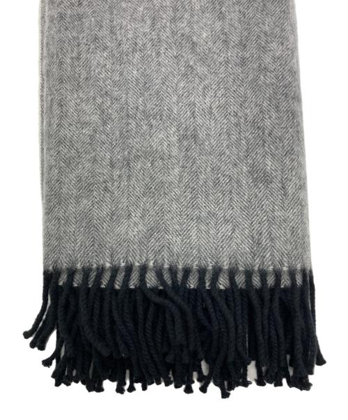 JOHNSTONS OF ELGIN（ジョンストンズオブエルガン）JOHNSTONS OF ELGIN (ジョンストンズオブエルガン) green label relaxing (グリーンレーベルリラクシング) ヘリンボーン大判ストール グレー サイズ:-の古着・服飾アイテム