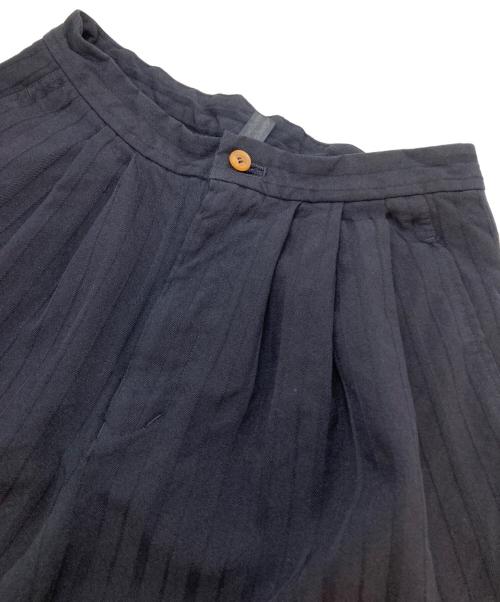 COMME des GARCONS COMME des GARCONS（コムデギャルソン コムデギャルソン）COMME des GARCONS COMME des GARCONS (コムデギャルソン コムデギャルソン) ポリエステル縮絨加工シャドーストライプクロップドパンツ ネイビー サイズ:XSの古着・服飾アイテム