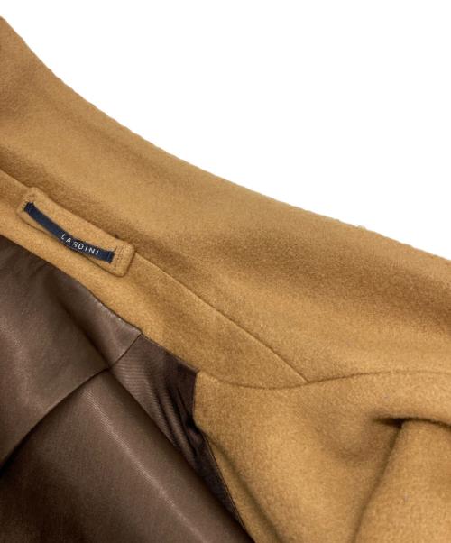 LARDINI（ラルディーニ）LARDINI (ラルディーニ) ブートニエール ダブルブレスドウールコート ブラウン サイズ:46の古着・服飾アイテム
