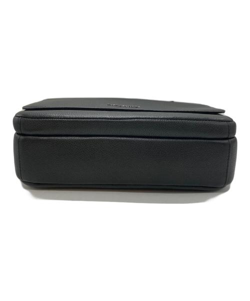 MICHAEL KORS（マイケル・コース）MICHAEL KORS (マイケル・コース) COOPER FLAP CAMERA BAG ブラックの古着・服飾アイテム