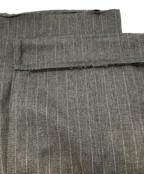 TODAYFUL（トゥデイフル）TODAYFUL (トゥデイフル) ストライプツイルトラウザーズ グレー サイズ:38の古着・服飾アイテム