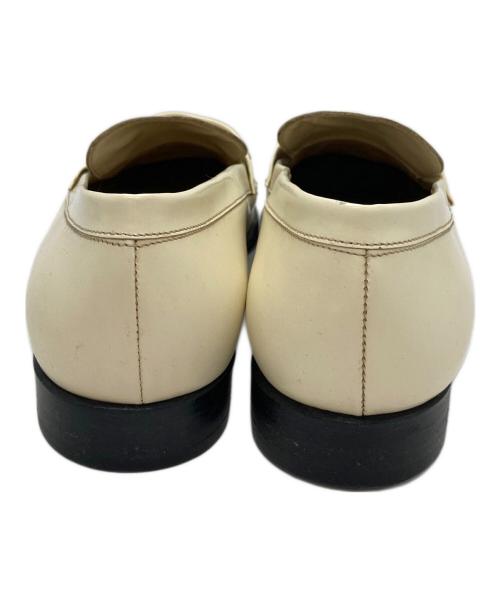 GUCCI（グッチ）GUCCI (グッチ) ビットローファー アイボリー サイズ:SIZE 6 1/2の古着・服飾アイテム