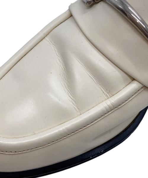 GUCCI（グッチ）GUCCI (グッチ) ビットローファー アイボリー サイズ:SIZE 6 1/2の古着・服飾アイテム