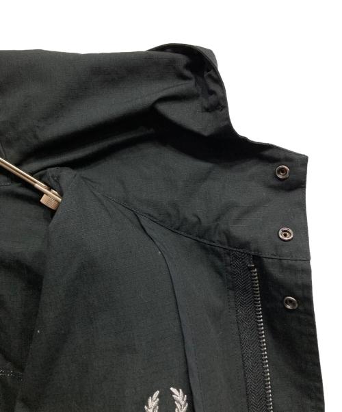 FRED PERRY（フレッドペリー）FRED PERRY (フレッドペリー) Goodhood Printed Patch Unlined Parka ブラック サイズ:SIZE Sの古着・服飾アイテム