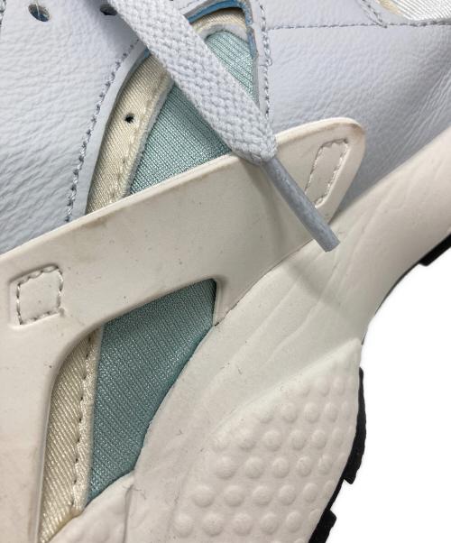 NIKE（ナイキ）NIKE (ナイキ) W AIR HUARACHE ホワイト×ブルー サイズ:SIZE 25.5cmの古着・服飾アイテム
