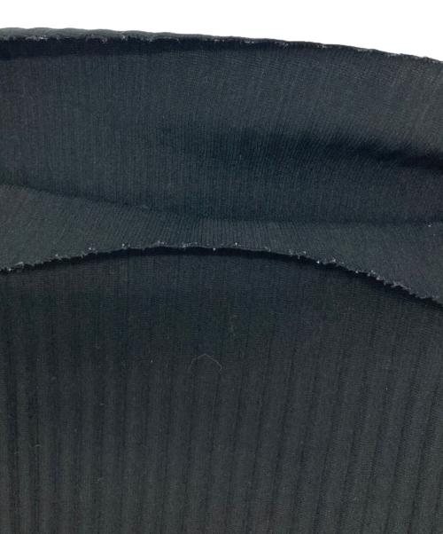 me ISSEY MIYAKE（ミーイッセイ ミヤケ）me ISSEY MIYAKE (ミーイッセイ ミヤケ) プリーツカットソー ブラック サイズ:FREEの古着・服飾アイテム