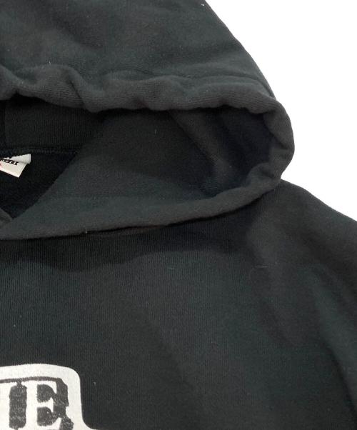 BlackEyePatch（ブラックアイパッチ）BlackEyePatch (ブラックアイパッチ) センターロゴプルオーバーパーカー ブラック サイズ:XLの古着・服飾アイテム