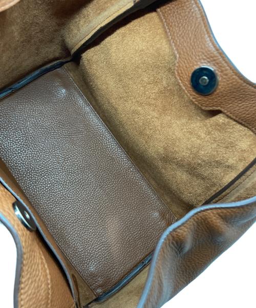 AKRIS（アクリス）AKRIS (アクリス) アレックスハンドバッグ ブラウンの古着・服飾アイテム