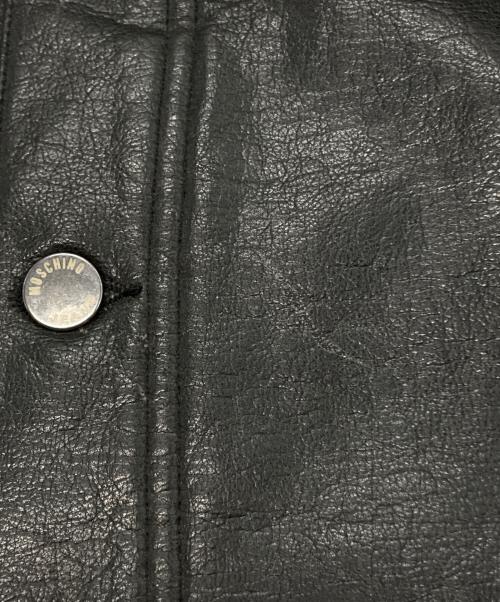 MOSCHINO JEANS（モスキーノジーンズ）MOSCHINO JEANS (モスキーノジーンズ) ピースマークスタッズレザージャケット ブラック サイズ:50の古着・服飾アイテム