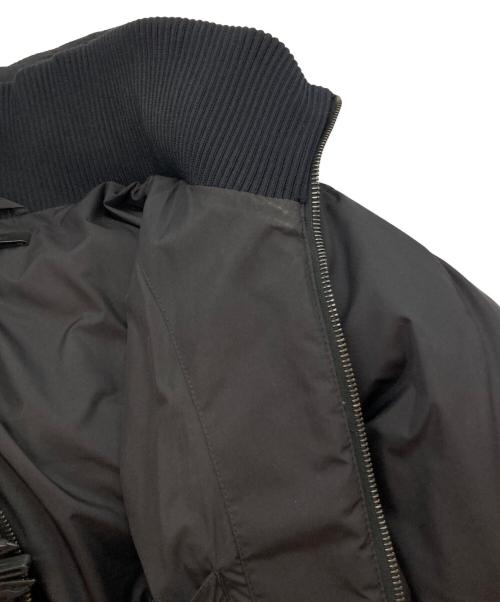 HELMUT LANG（ヘルムートラング）HELMUT LANG (ヘルムートラング) ボンテージ バックルデザインフーデットダウンジャケット ブラック サイズ:46の古着・服飾アイテム