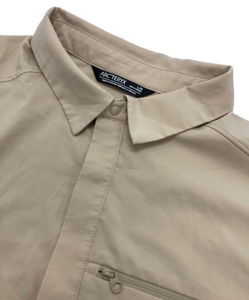 ARC'TERYX（アークテリクス）ARC'TERYX (アークテリクス) Skyline SS Shirt ベージュ サイズ:Ⅼの古着・服飾アイテム