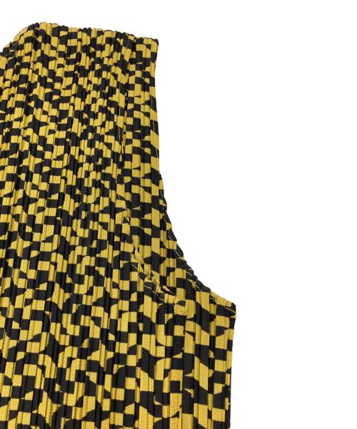 PLEATS PLEASE（プリーツプリーズ）PLEATS PLEASE (プリーツプリーズ) 総柄プリーツブラウス ブラック×イエロー サイズ:SIZE 3の古着・服飾アイテム