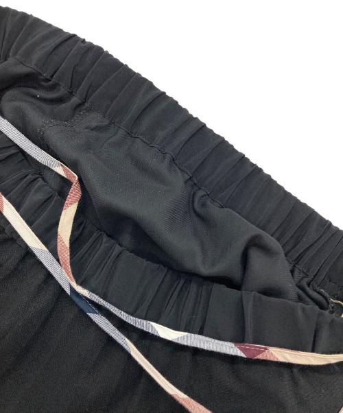 BLUE LABEL CRESTBRIDGE（ブルーレーベルクレストブリッジ）BLUE LABEL CRESTBRIDGE (ブルーレーベルクレストブリッジ) チュールプリーツスカート ブラック サイズ:38の古着・服飾アイテム