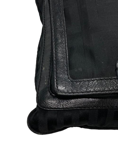 GIVENCHY（ジバンシィ）GIVENCHY (ジバンシィ) ショルダーバッグの古着・服飾アイテム