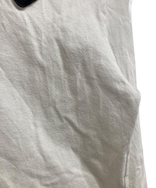 PLAY COMME des GARCONS（プレイコムデギャルソン）PLAY COMME des GARCONS (プレイコムデギャルソン) ワッペンロゴカットソー ホワイト サイズ:SIZE Mの古着・服飾アイテム