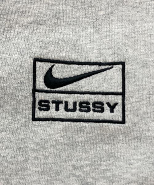 NIKE（ナイキ）NIKE (ナイキ) stussy (ステューシー) ジップパーカー グレー サイズ:SIZE Sの古着・服飾アイテム