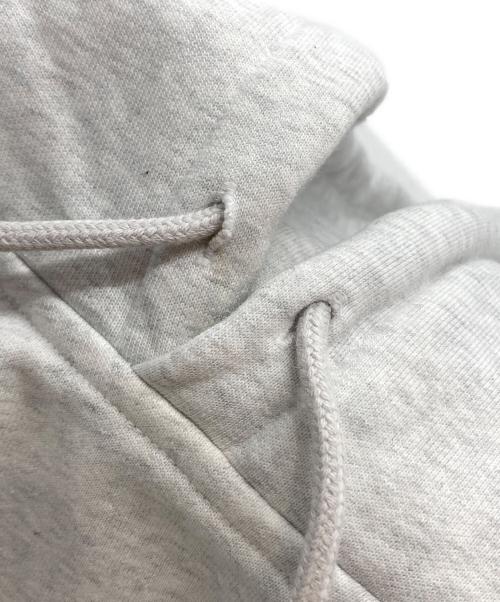 Carhartt WIP（カーハート ワークインプログレス）Carhartt WIP (カーハート ワークインプログレス) HOODED CARHARTT SWEAT グレー サイズ:-の古着・服飾アイテム