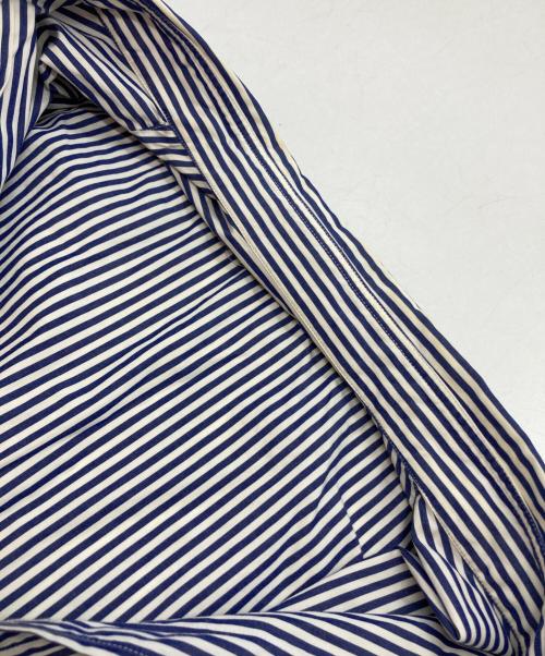 PLAY COMME des GARCONS（プレイコムデギャルソン）PLAY COMME des GARCONS (プレイコムデギャルソン) ハートワッペンストライプシャツ ブルー サイズ:Sの古着・服飾アイテム